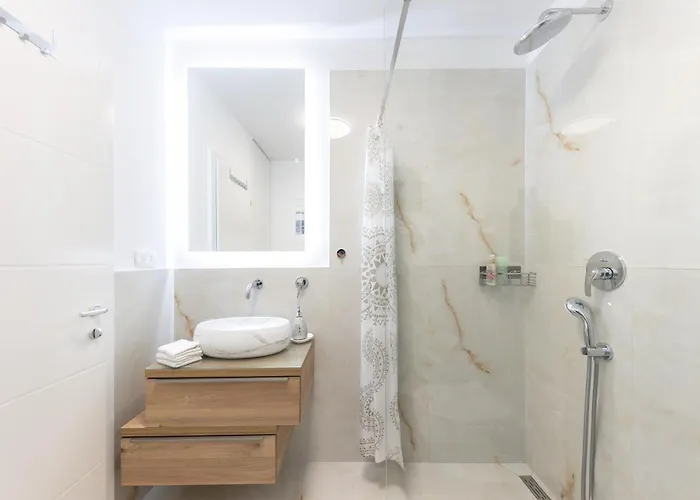 Sun Side - Ciovo טרוגיר